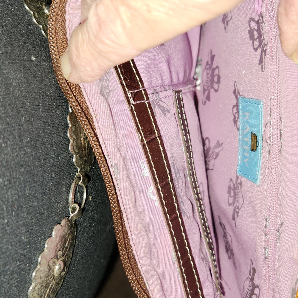 Kathy Van Zealand Crossb9dy Bag - Picture 9 of 11